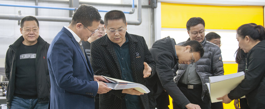 侯景濱走訪印刷、影像市場(chǎng)